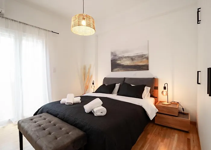 Marilora\'S House. Charming Urban Retreat