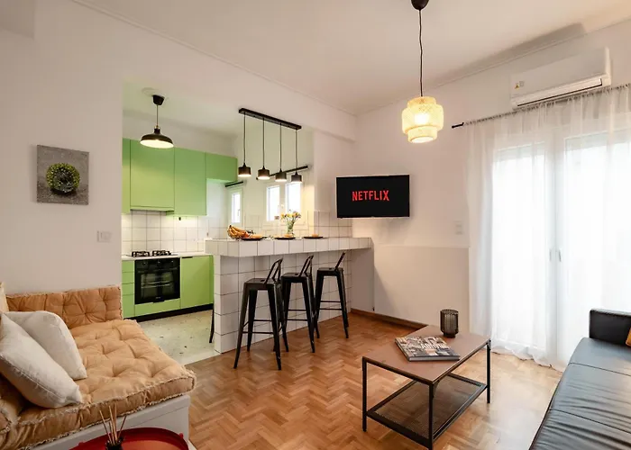 Marilora\'S House. Charming Urban Retreat