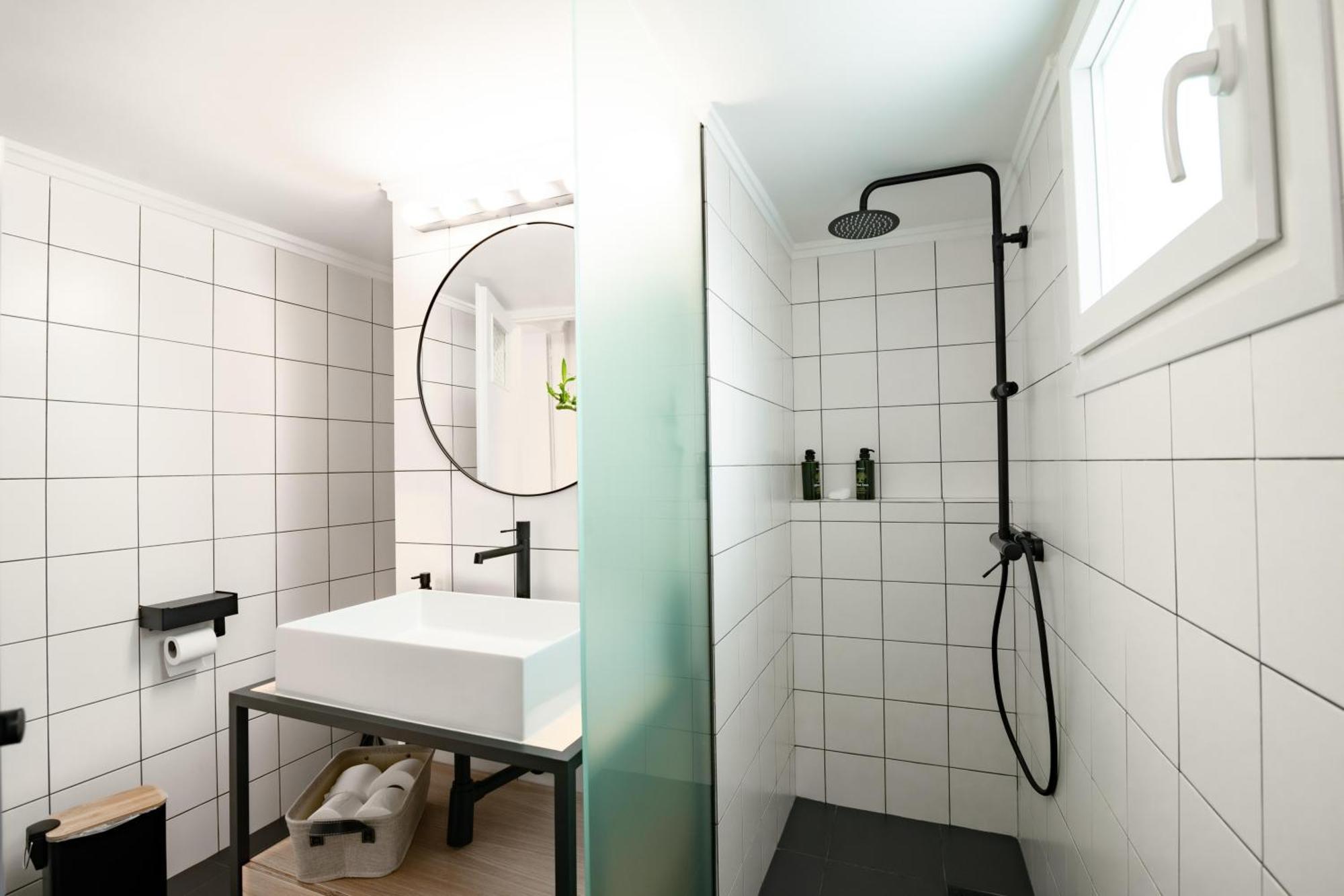 Marilora's House. Charming Urban Retreat Apartment Athens